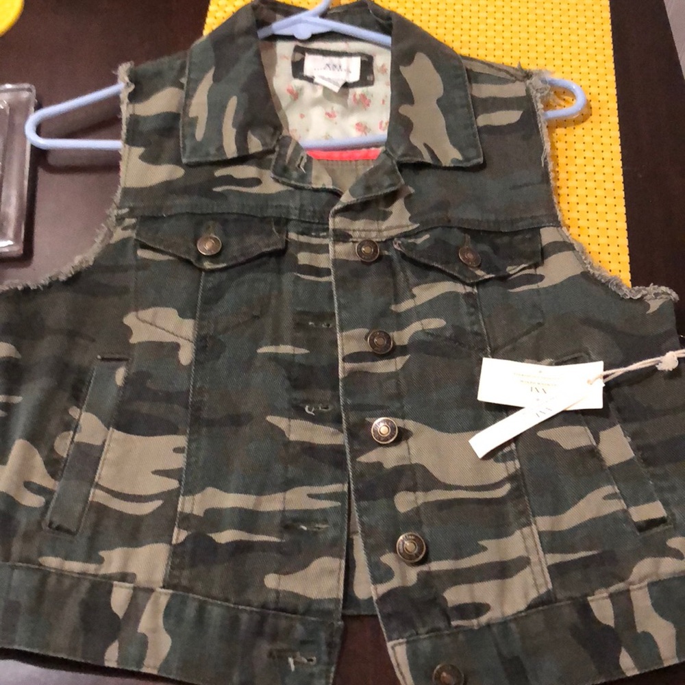 Camo vest